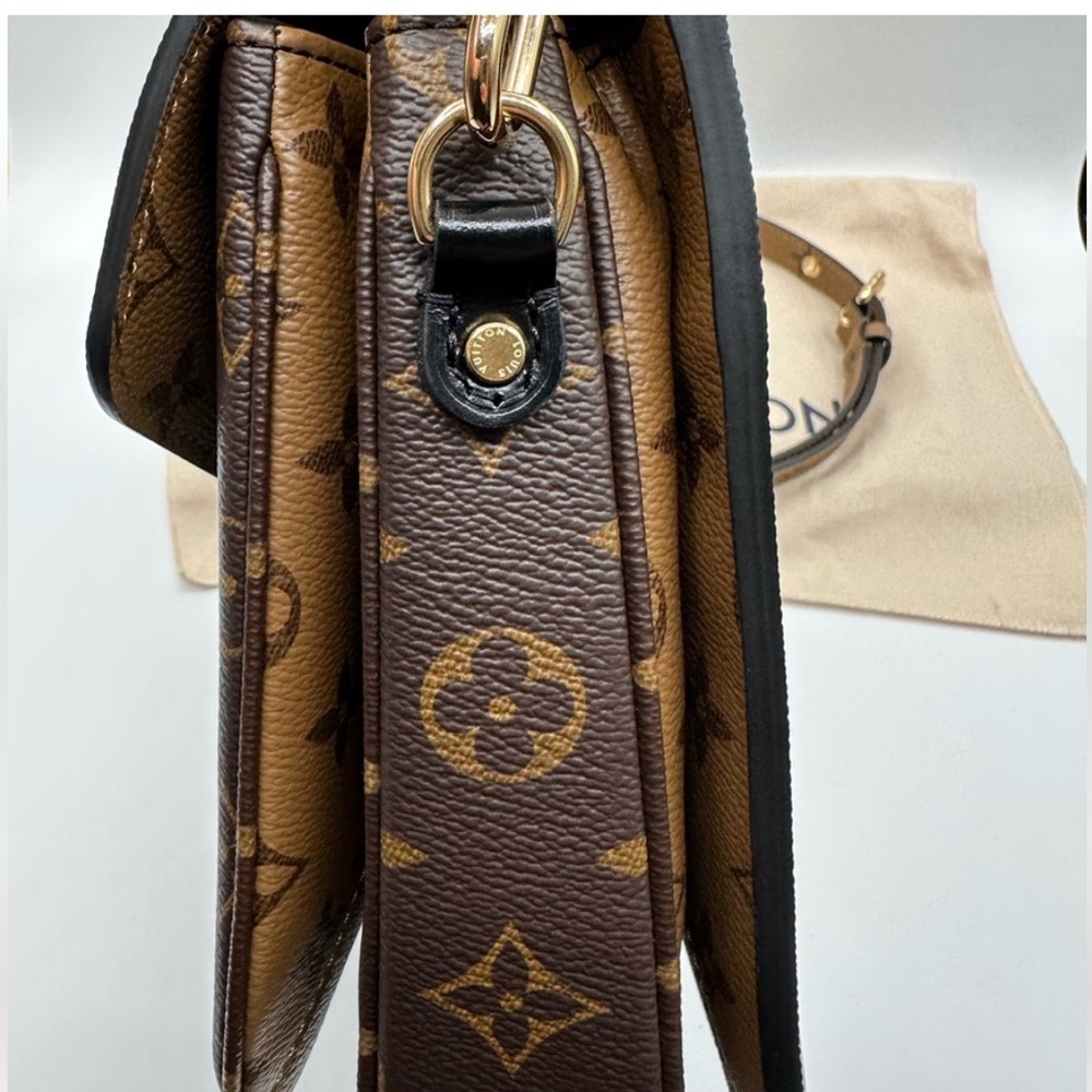 Louis Vuitton M44876 Reverse
Pochette Métis $2,760.00 Monogram Canvas NWT box - Picture 13 of 15